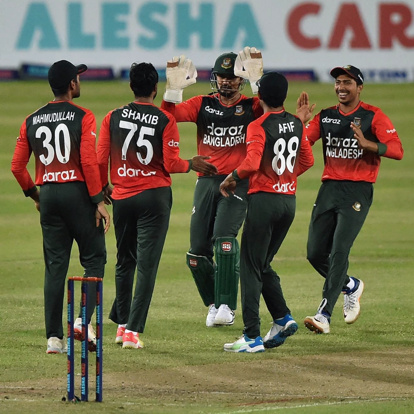 First T20 Kit Secondary View